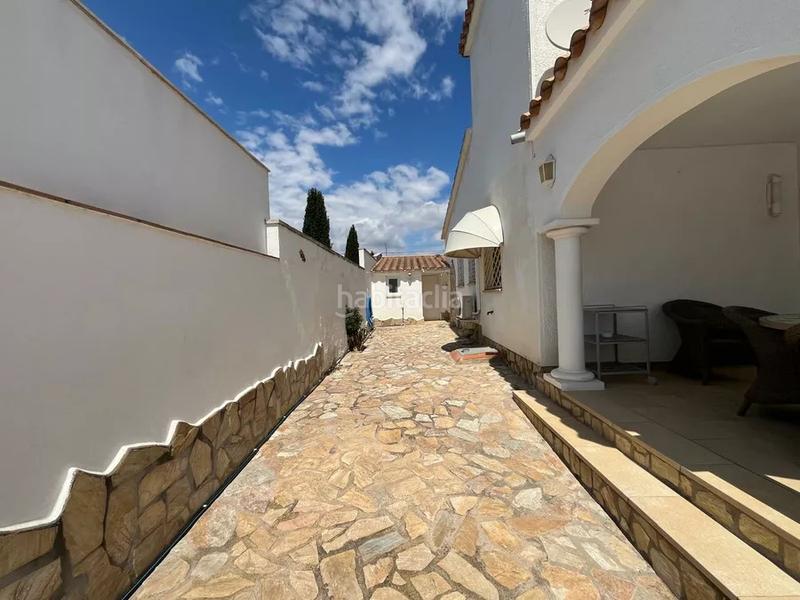 Foto ade229ca-7fe6-45c2-b739-b894e946ea8c. Casa amb calefacció aparcament piscina a Francolí - Freser - Noguera Empuriabrava