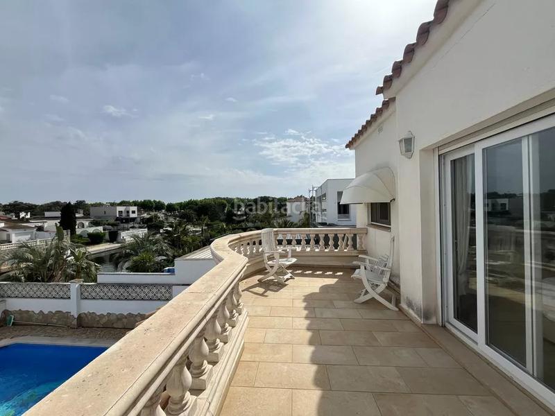 Foto b9692e10-f613-48d9-bd94-d7b4d6bc2a72. Casa amb calefacció aparcament piscina a Francolí - Freser - Noguera Empuriabrava
