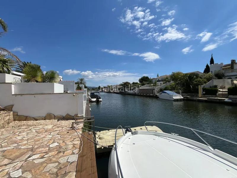 Foto d89c277c-23d6-4cab-ba4f-e97490b1e473. Casa amb calefacció aparcament piscina a Francolí - Freser - Noguera Empuriabrava
