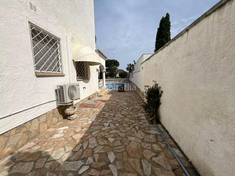 Foto f0337be4-5c29-4bc2-b741-0cb633bb1e8d. Casa amb calefacció aparcament piscina a Francolí - Freser - Noguera Empuriabrava