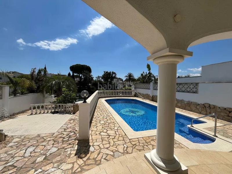 Foto f4b10d29-9c43-42fb-8d9d-466a67fcad74. Casa amb calefacció aparcament piscina a Francolí - Freser - Noguera Empuriabrava