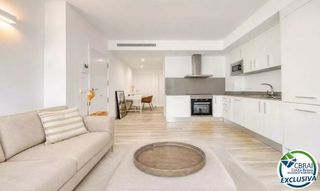 Apartament a Calle raval dels grecs 21. Oportunidad en roses centro piso del 2020 con garaje opcional