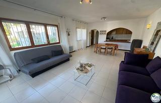 Piccolo appartamento in Puig Rom-Canyelles-Almadrava. Precioso apartamento con vistas impresionantes en venta