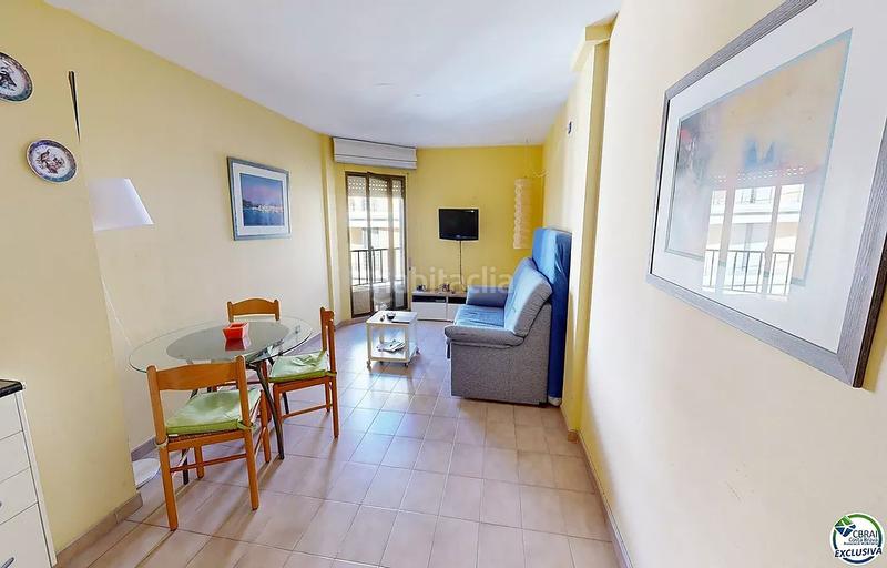 Foto ca75eaf5-f5f2-48d9-a5bf-71f324f19368. Estudio  en venta a pocos metros del paseo marítimo en Roses