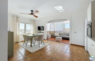 Apartament a Santa Margarida. En venta  amplio estudio renovado con dormitorio independiente