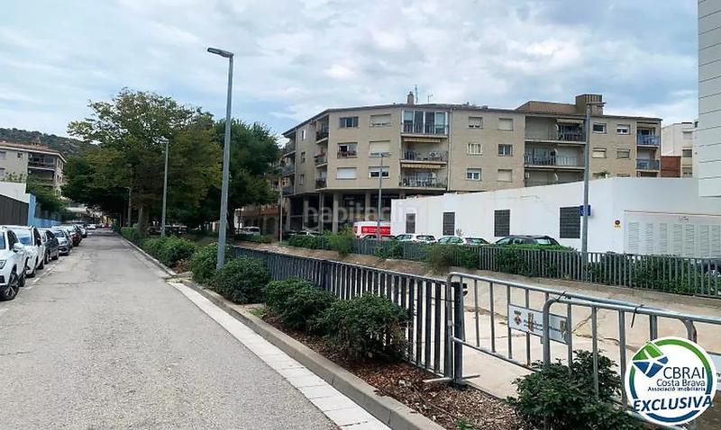 Foto 2a138e3c-91dd-43f5-a755-c4f83fcd9465. Apartamento amplio piso en venta a 100 metros del mar en Roses