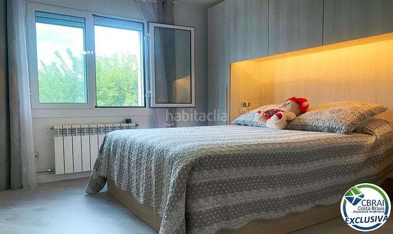 Foto 37283840-dc66-426c-bd92-b364c7c05b62. Apartamento amplio piso en venta a 100 metros del mar en Roses
