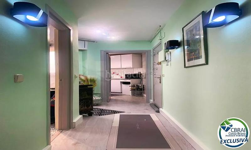 Foto c1b97038-a6e1-46c1-b8cd-0b8611e62959. Apartamento amplio piso en venta a 100 metros del mar en Roses