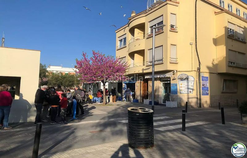 Foto c66ad9a9-3422-4a7a-a760-6a1a2249be61. Local comercial amb calefacció a Centre Roses