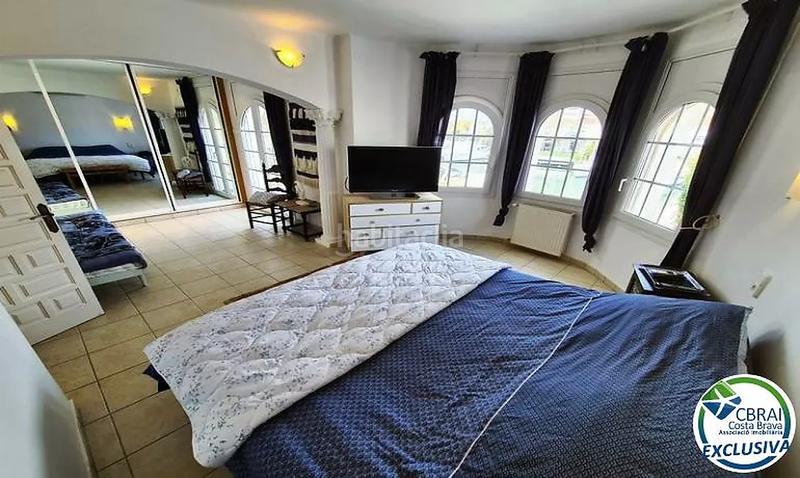 Foto fa3198c4-d487-4c87-9a92-58cfdbd5ea7c. Casa in carrer port argonautes 5 in Port Grec - Port Moxó Empuriabrava