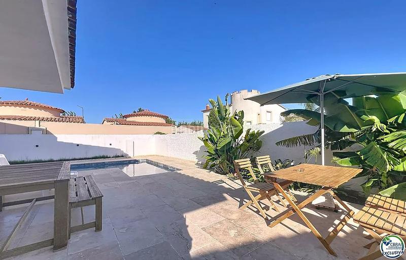 Foto c6c35c54-5fa0-4cdc-a947-7377678a279d. Maison avec parking piscine dans Alberes Empuriabrava