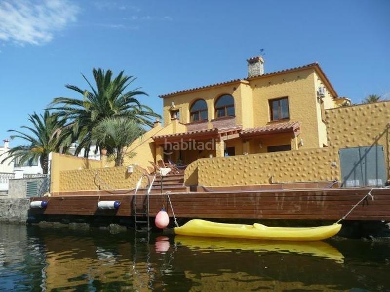 Foto 4bb2d0fd-b77f-4eb4-9082-d2f387070452. Maison avec chauffage parking piscine dans Cap Ras - Creus - Falconera Empuriabrava