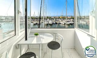 Apartament a Port Grec - Port Moxó. Estudio reformado con encanto y vistas al canal en port grec  em