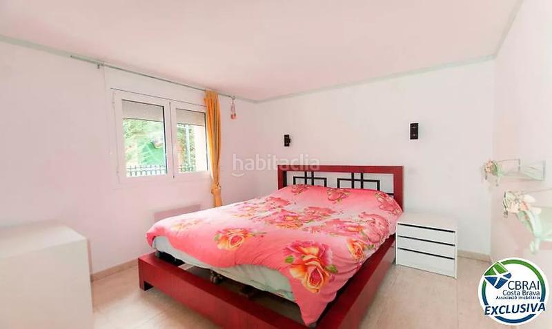 Foto d492d08b-6e1e-49ee-b4aa-d298f9e3dcfb. House with heating in Centre Roses