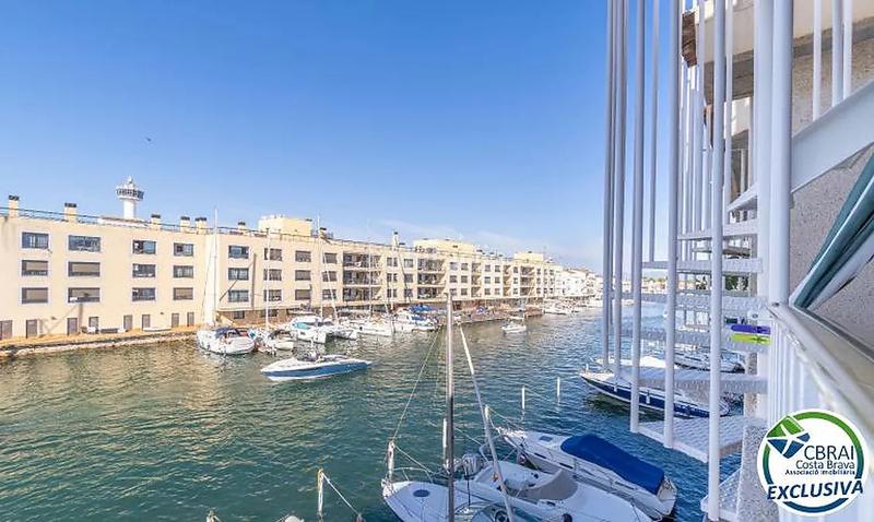 Foto 979f2e45-6a71-4da5-ae7b-ddd838ea8aee. Appartement in calle port moxó 73 in Port Grec - Port Moxó Empuriabrava