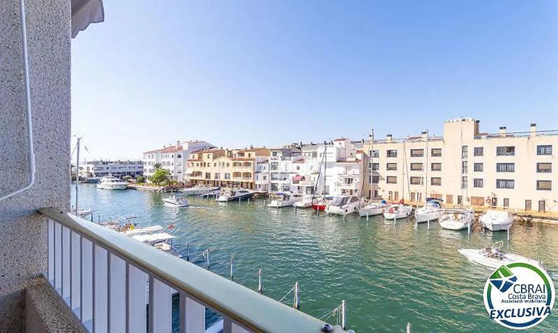 Foto dffee2f5-22de-4ff6-ae64-3aa24e9a8d88. Appartement in calle port moxó 73 in Port Grec - Port Moxó Empuriabrava