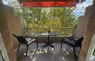 Apartamento en Carrer fages de climent 1. Acogedor apartamento en el centro de empuriabrava