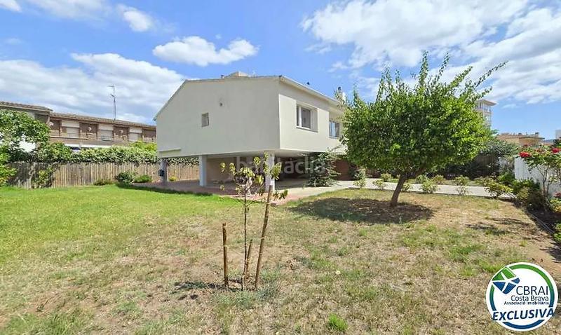 Foto 18ab2cb9-5106-4aa5-91a7-082b84e86ea4. House with parking in Santa Margarida Roses
