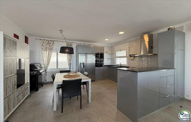 Foto 384e3aaa-98b0-46a0-bd52-9c7707ee14da. Casa a carrer canaries 48 a Nord Roses