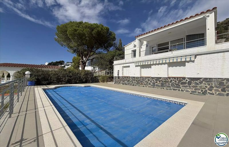 Foto adda6daf-de8f-434f-8d7d-a8cdee00d467. Casa a carrer canaries 48 a Nord Roses