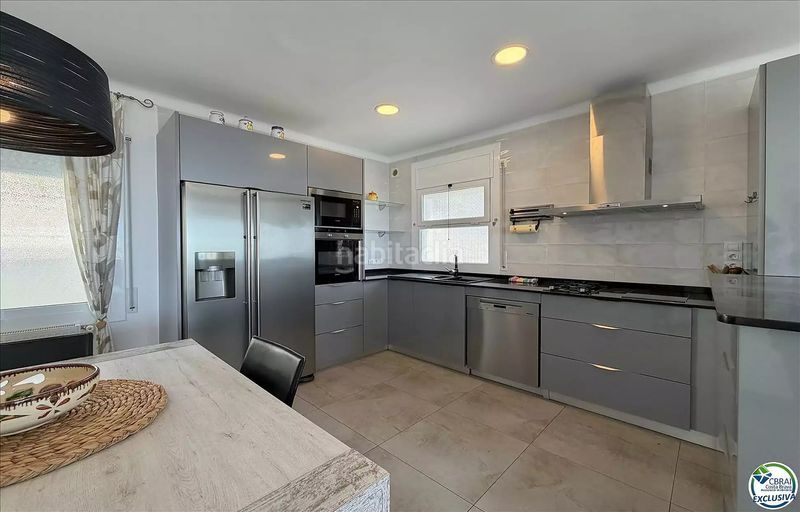 Foto fde29095-90a2-484f-b1c9-290bd1f67212. Casa a carrer canaries 48 a Nord Roses