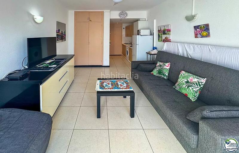 Foto f04d2b5f-9a6a-4f7b-9a5a-fdaebed0fc88. Studiowohnung in Salatar Roses