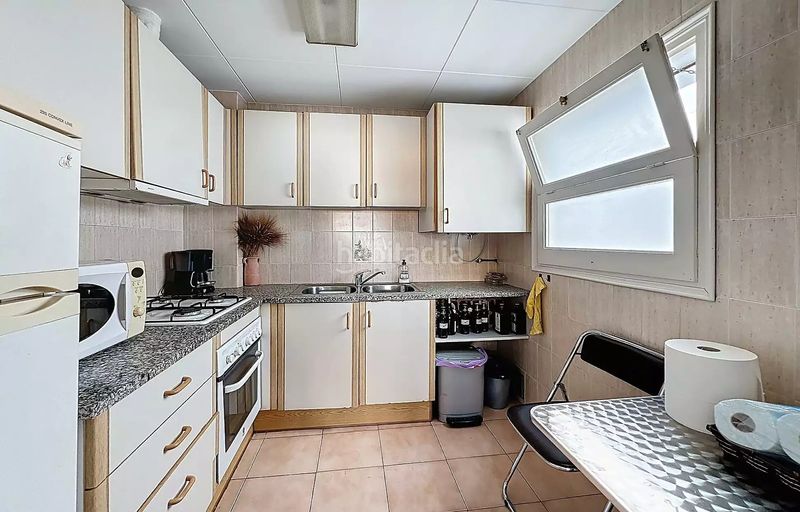 Foto 01dd05b8-ee36-4abf-bce9-8fb5743c6bb3. Apartament a calle francesc macia 48 a Centre Roses