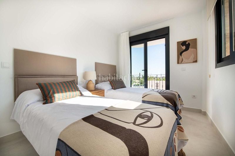 Foto d0b95109-94bc-48cb-893d-020a375603f3. Casa amb piscina a Cox