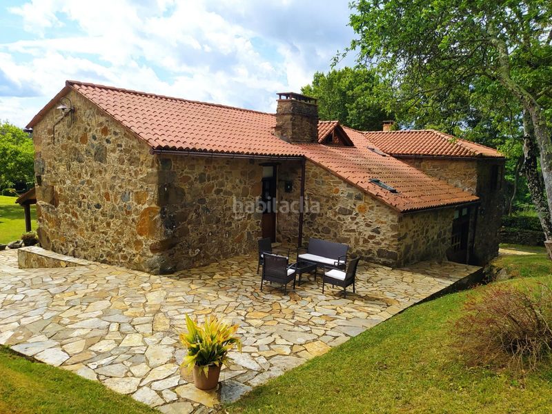 Foto f84638b2-d4ff-4cc7-8f89-a523f8164515. Casa amb aparcament a Ortigueira