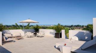 Appartement en El Pinar de Campoverde. Apartamento con solrium o jardn en el campo de golf