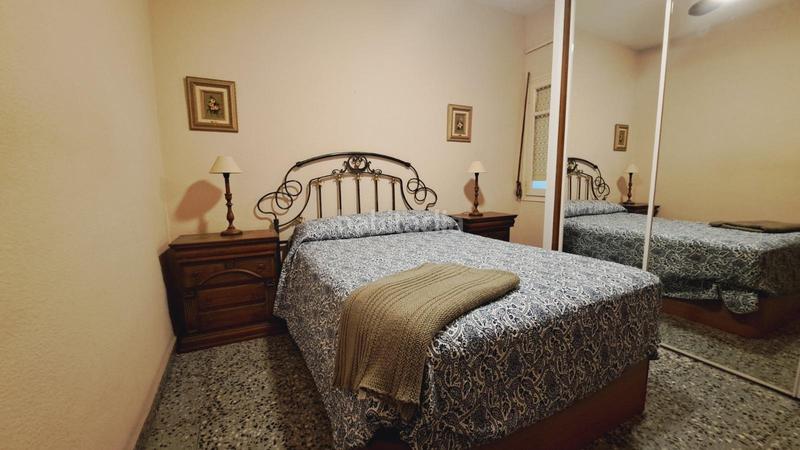 Foto 9439913d-ff30-4013-bd0b-5418872fc663. Piso  céntrico de 141 m con 4 habitaciones y 2 baños! en Alicante