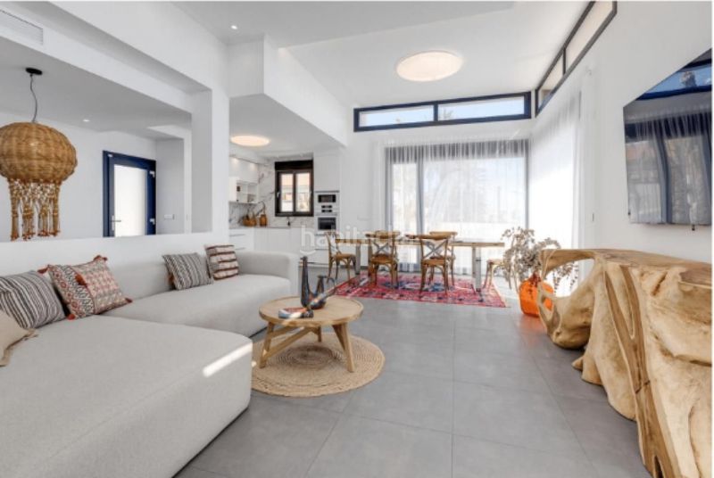 Foto d7aaf5ee-e376-494b-9526-9b8f1bf57703. Chalet en Miramar - Torre del Moro Torrevieja