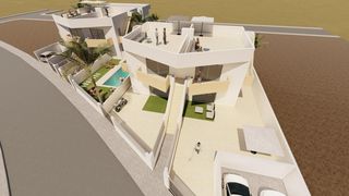Semi detached house in El Alamillo