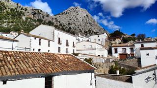 Pis a Calle doctor vázquez gutiérrez 36. Se vende piso de tres dormitorios en villaluenga del rosario