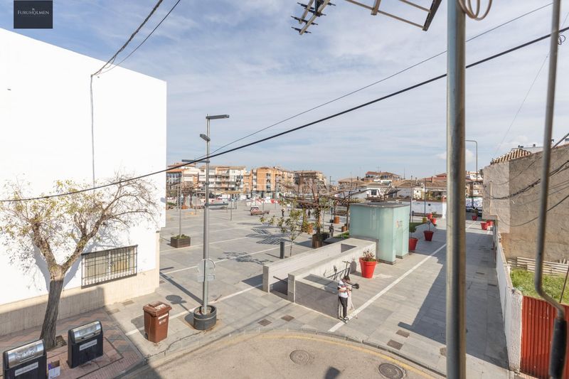 Foto f7214970-8b99-4228-b250-7016a4ee6a46. Pis a calle álava 3 a Las Tres Cruces Armilla