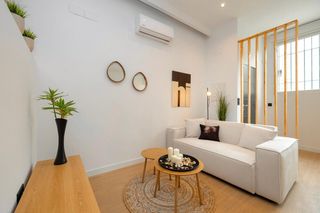 Apartamento  Calle joaquina eguaras. Estudio reformado y equipado