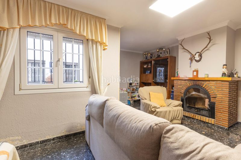 Foto 6da40d0a-8e81-472c-af08-22bf9eb98e42. Casa amb aparcament a Padul