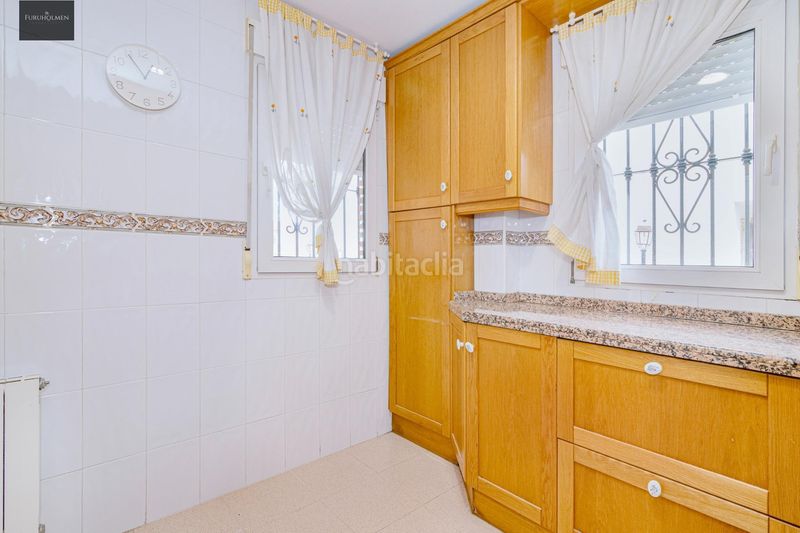 Foto 747dd52e-f8d0-4021-9843-ae7c45d64e3c. Casa adossada amb calefacció a Las Flores - Huerta Gabias (Las)