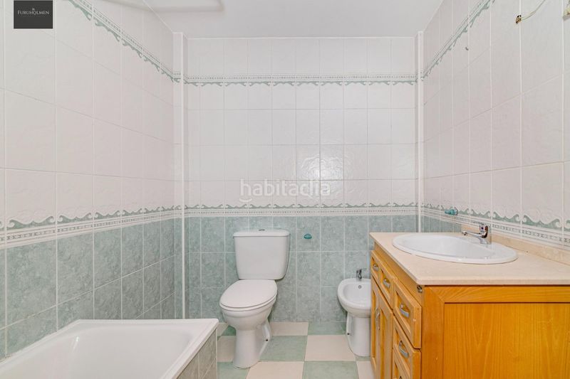 Foto efad7f48-75ff-4489-9d29-2ec00cb68c53. Casa adossada amb calefacció a Las Flores - Huerta Gabias (Las)