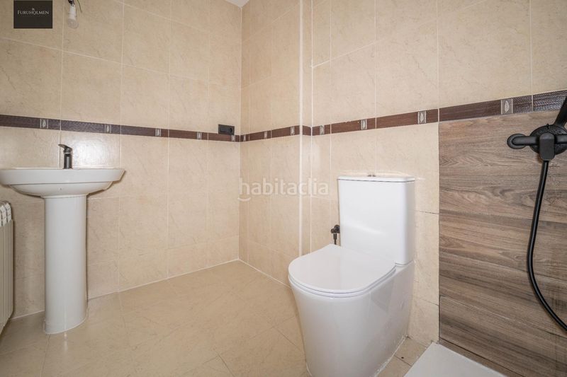 Foto 1dadc2e8-45f8-4944-a49c-85104c02c678. Appartamento in calle camino viejo de güéjar 35 in Cenes de la Vega
