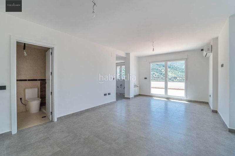Foto 4c3b68f1-e2a6-4d06-8069-b5fbac47ffe0. Appartamento in calle camino viejo de güéjar 35 in Cenes de la Vega