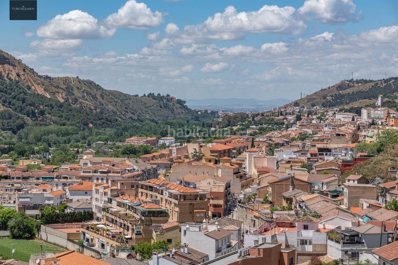 Foto a43bb00d-c867-44de-a92d-d4c575bffcf8. Appartamento in calle camino viejo de güéjar 35 in Cenes de la Vega
