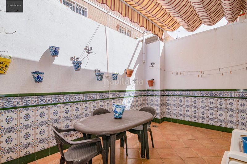 Foto c2bd4126-72da-4b79-85d3-787f4d1a3cc1. Casa adossada amb aparcament a Joaquina Eguaras Granada
