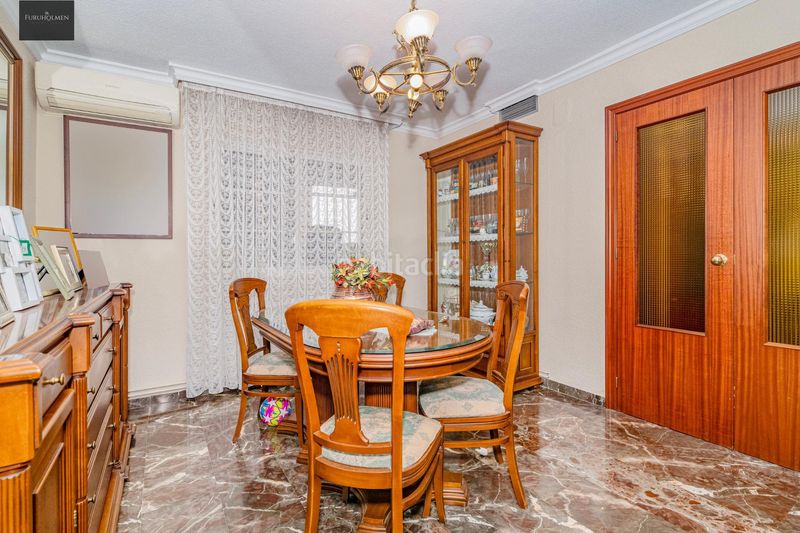 Foto fe6e1054-1d8c-4cfb-9506-48656b73a573. Casa adossada amb aparcament a Joaquina Eguaras Granada
