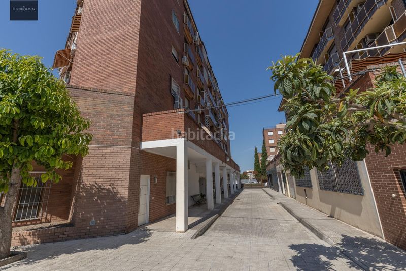 Foto ea08623b-57a1-4471-a814-4d51ceac2235. Pis amb calefacció a Pajaritos Granada