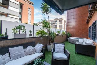 Appartement à Calle emir 13. Piso en urbanizacion parque lagos con garaje y trastero , piscin