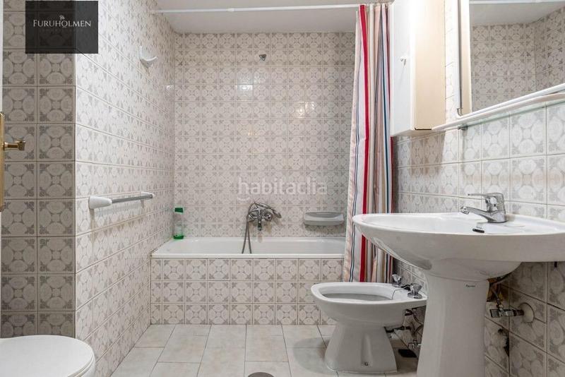 Foto 03105aa1-6c38-4376-9835-4b8931637caf. Piso oportunidad bajada precio!!gran piso en plaza gracia de 6 dormitorios en Granada