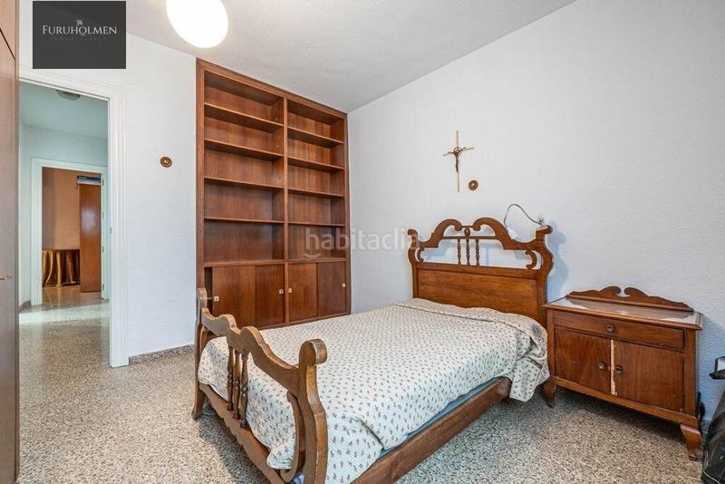Foto 15a4555f-f8e8-464e-83c0-2d10d46f86e9. Piso oportunidad bajada precio!!gran piso en plaza gracia de 6 dormitorios en Granada