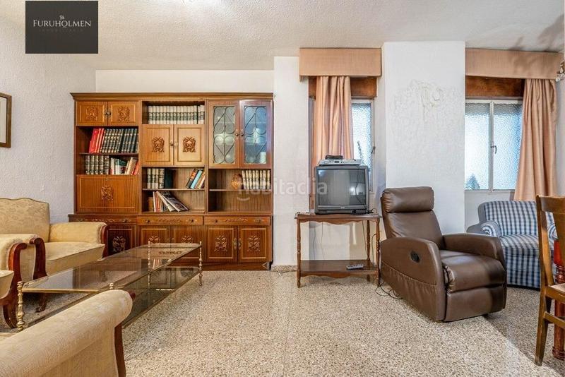 Foto 27338c10-0faf-48e0-b030-c728fcabb122. Piso oportunidad bajada precio!!gran piso en plaza gracia de 6 dormitorios en Granada