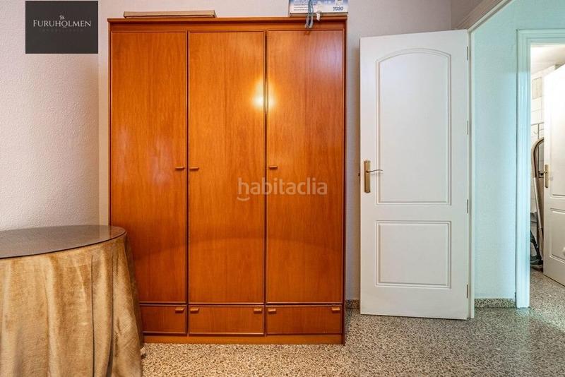 Foto 8f52e5aa-3f44-4497-82d7-bb5419a3cedc. Piso oportunidad bajada precio!!gran piso en plaza gracia de 6 dormitorios en Granada
